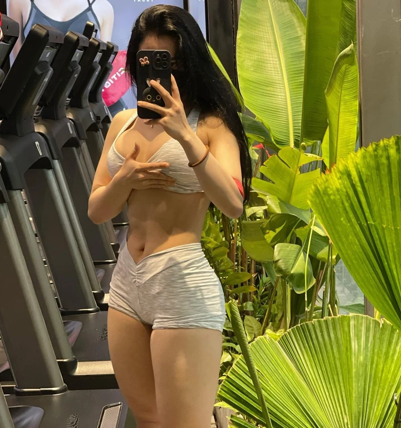 Gái xinh mặc Bikini 39