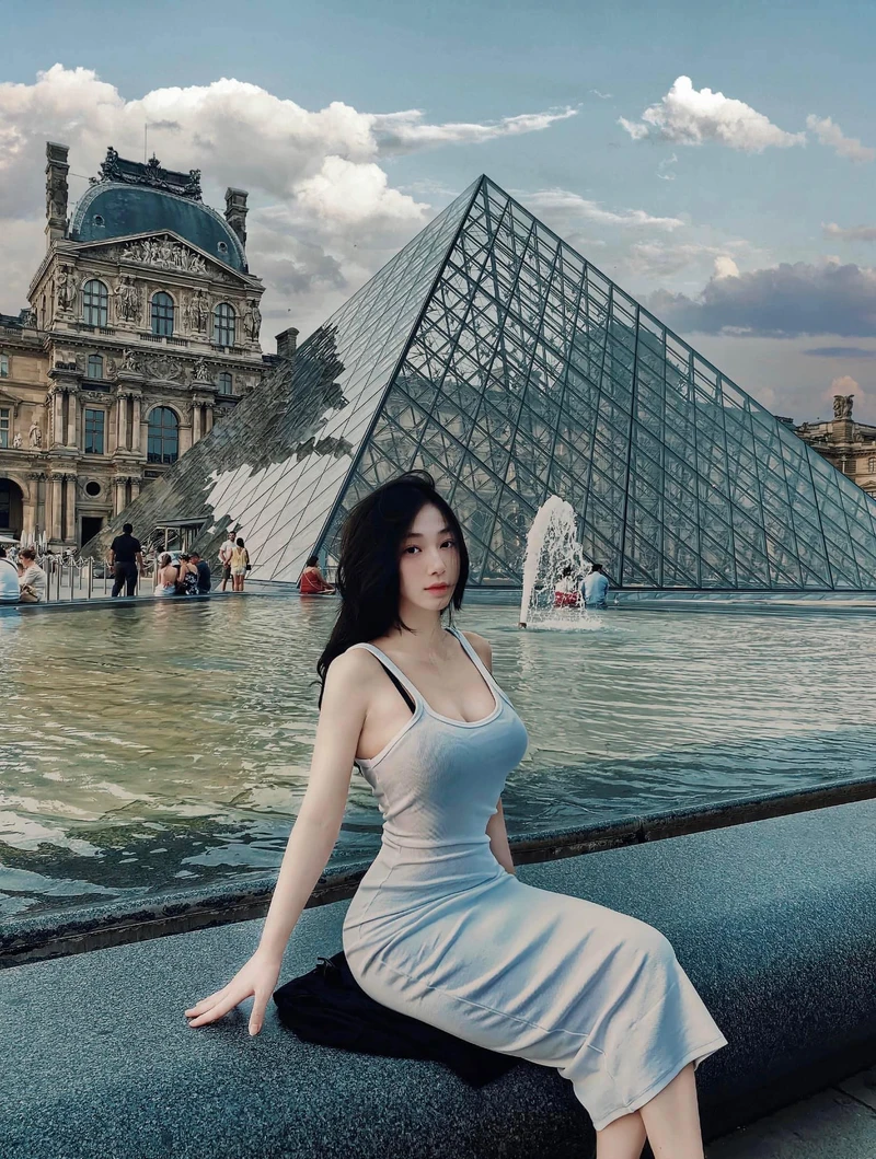 Trần Hà Linh 18