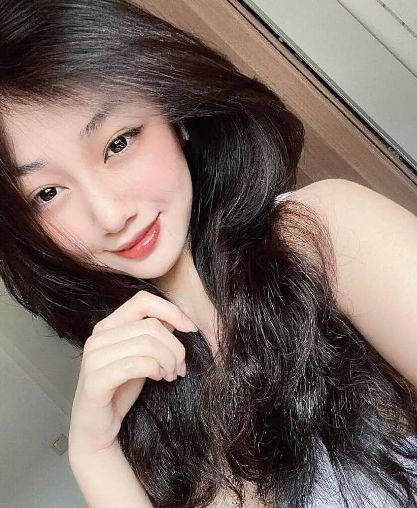 Trần Hà Linh 22