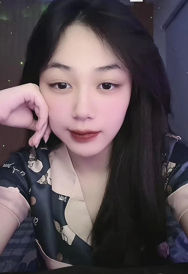 Trần Hà Linh 29