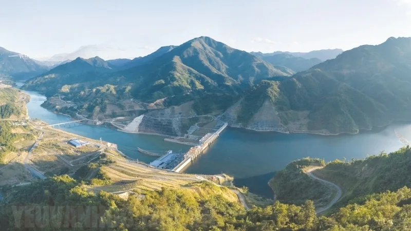 Cảm nhận bài Người lái đò sông Đà, vẻ đẹp hung bạo của dòng sông qua bút pháp Nguyễn Tuân Cảm nhận bài Người lái đò sông Đà, vẻ đẹp hung bạo của dòng sông qua bút pháp Nguyễn Tuân