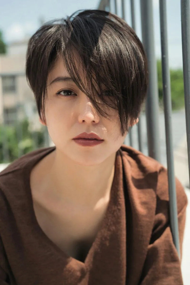 Tóc ngắn tomboy thể hiện phong thái tự tin và độc lập của các cô gái hiện đại Tóc ngắn tomboy thể hiện phong thái tự tin và độc lập của các cô gái hiện đại