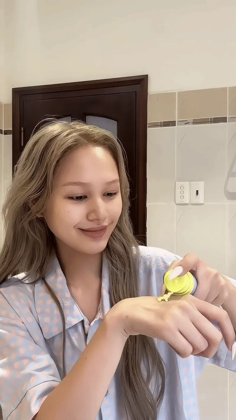 Lộ diện Xoài Non mặt mộc, vẻ đẹp đời thường gây bão mạng xã hội Lộ diện Xoài Non mặt mộc, vẻ đẹp đời thường gây bão mạng xã hội