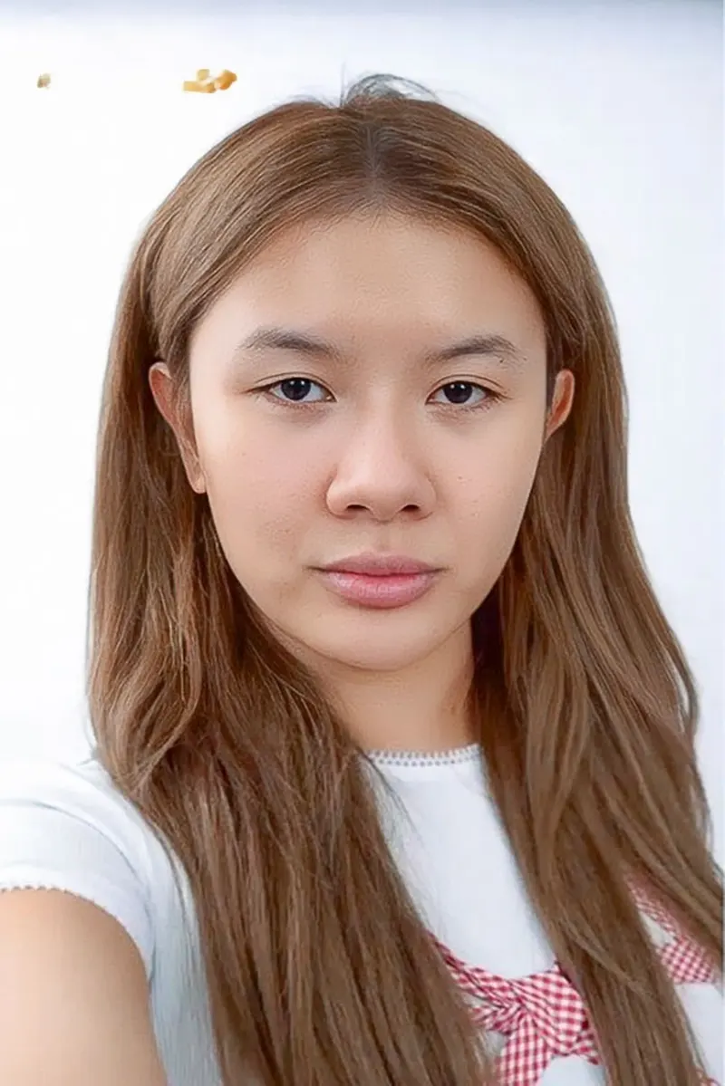 Xuân Ca khoe mặt mộc đời thường trước khi makeup Xuân Ca khoe mặt mộc đời thường trước khi makeup