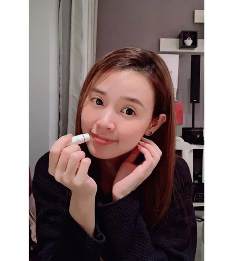 Loạt ảnh Midu mặt mộc chứng minh nhan sắc đời thường "không phải dạng vừa đâu" Loạt ảnh Midu mặt mộc chứng minh nhan sắc đời thường "không phải dạng vừa đâu"
