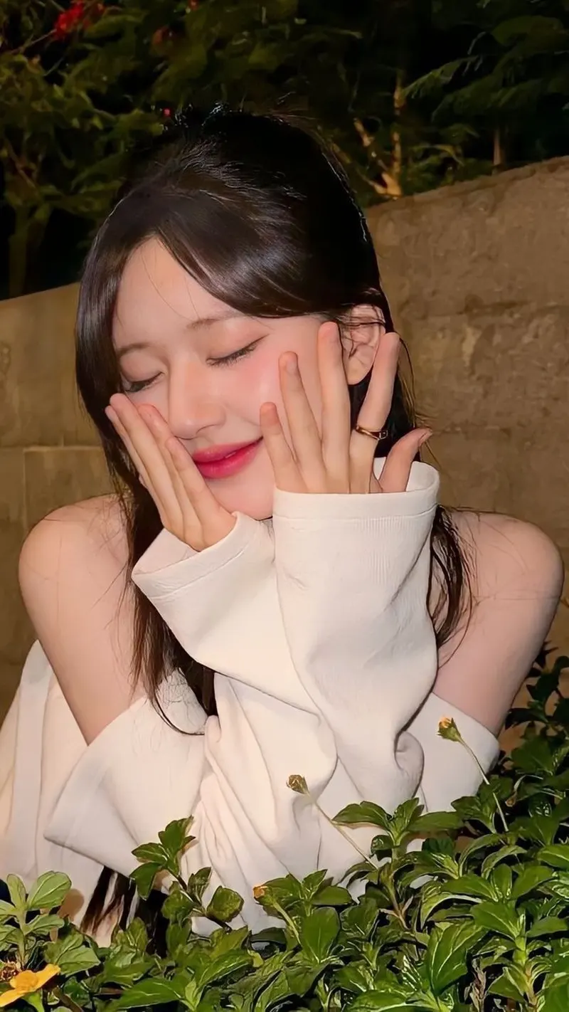 Nụ cười rạng rỡ, phong cách dịu dàng của gái cute Nụ cười rạng rỡ, phong cách dịu dàng của gái cute
