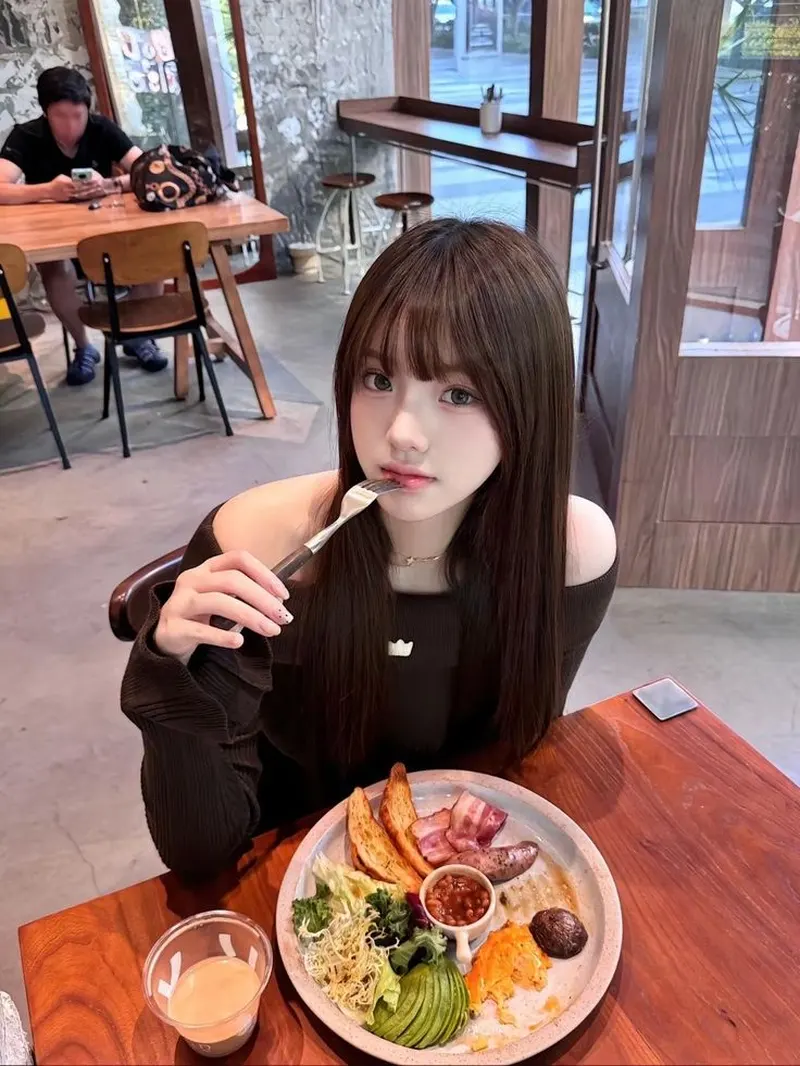 Gái cute dễ thương trong từng khoảnh khắc thường nhật Gái cute dễ thương trong từng khoảnh khắc thường nhật