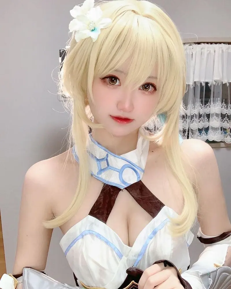 Gái xinh cosplay tướng nữ liên quân với làn da trắng mướt Gái xinh cosplay tướng nữ liên quân với làn da trắng mướt