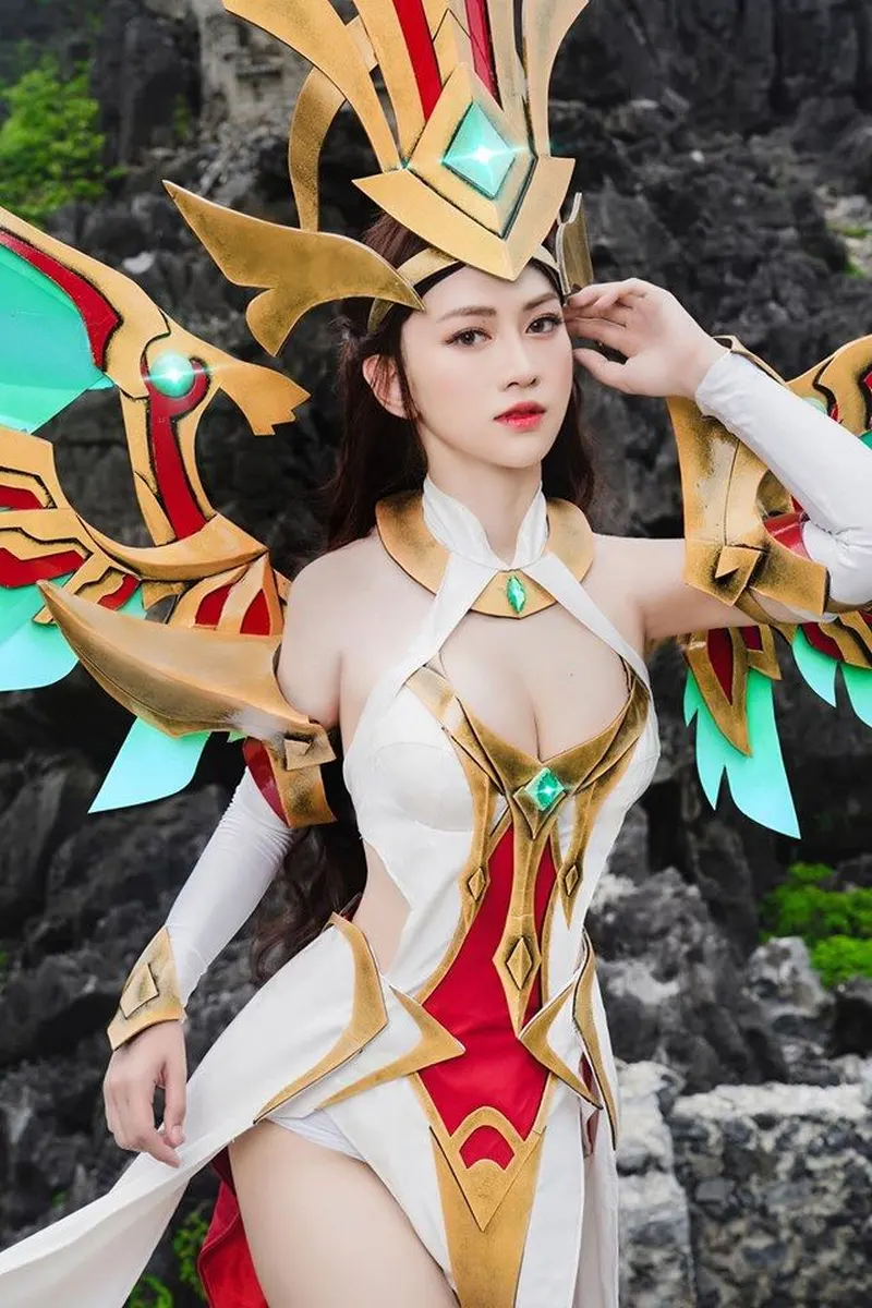 Lê Bống cosplay tướng nữ liên quân gợi cảm Lê Bống cosplay tướng nữ liên quân gợi cảm