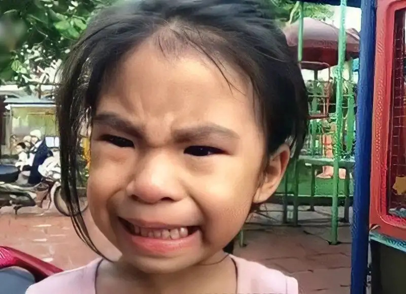 Black guy crying meme thể hiện biểu cảm bi hài đầy chân thật Black guy crying meme thể hiện biểu cảm bi hài đầy chân thật