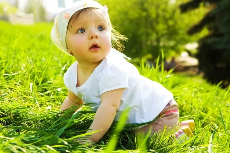 Avt em bé giúp bạn thể hiện tình yêu với sự dễ thương Avt em bé giúp bạn thể hiện tình yêu với sự dễ thương