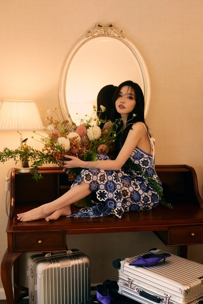 Bích Phương Bùa Yêu là ca khúc gây sốt trong thời gian qua Bích Phương Bùa Yêu là ca khúc gây sốt trong thời gian qua