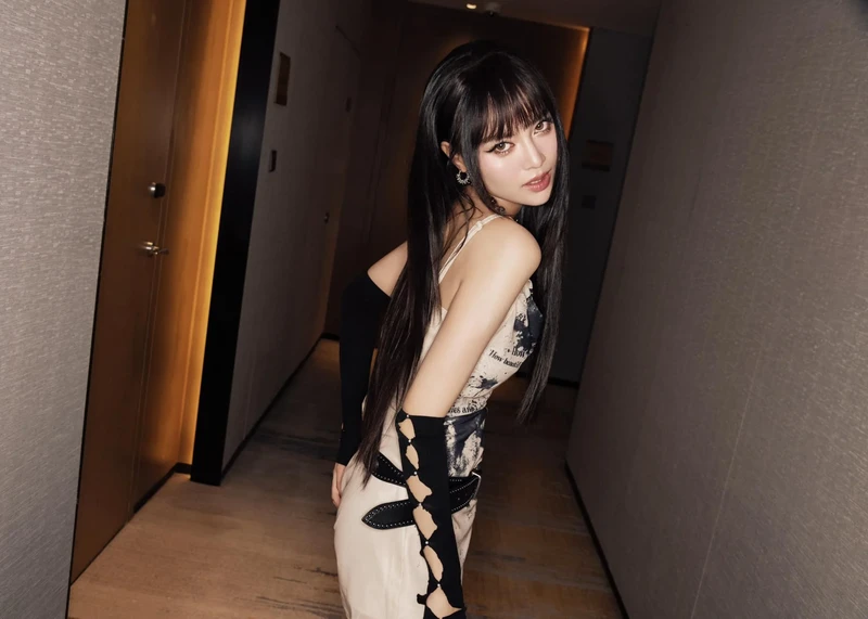 Ninh Dương Lan Ngọc cười tươi trong bộ bikini đầy sức sống