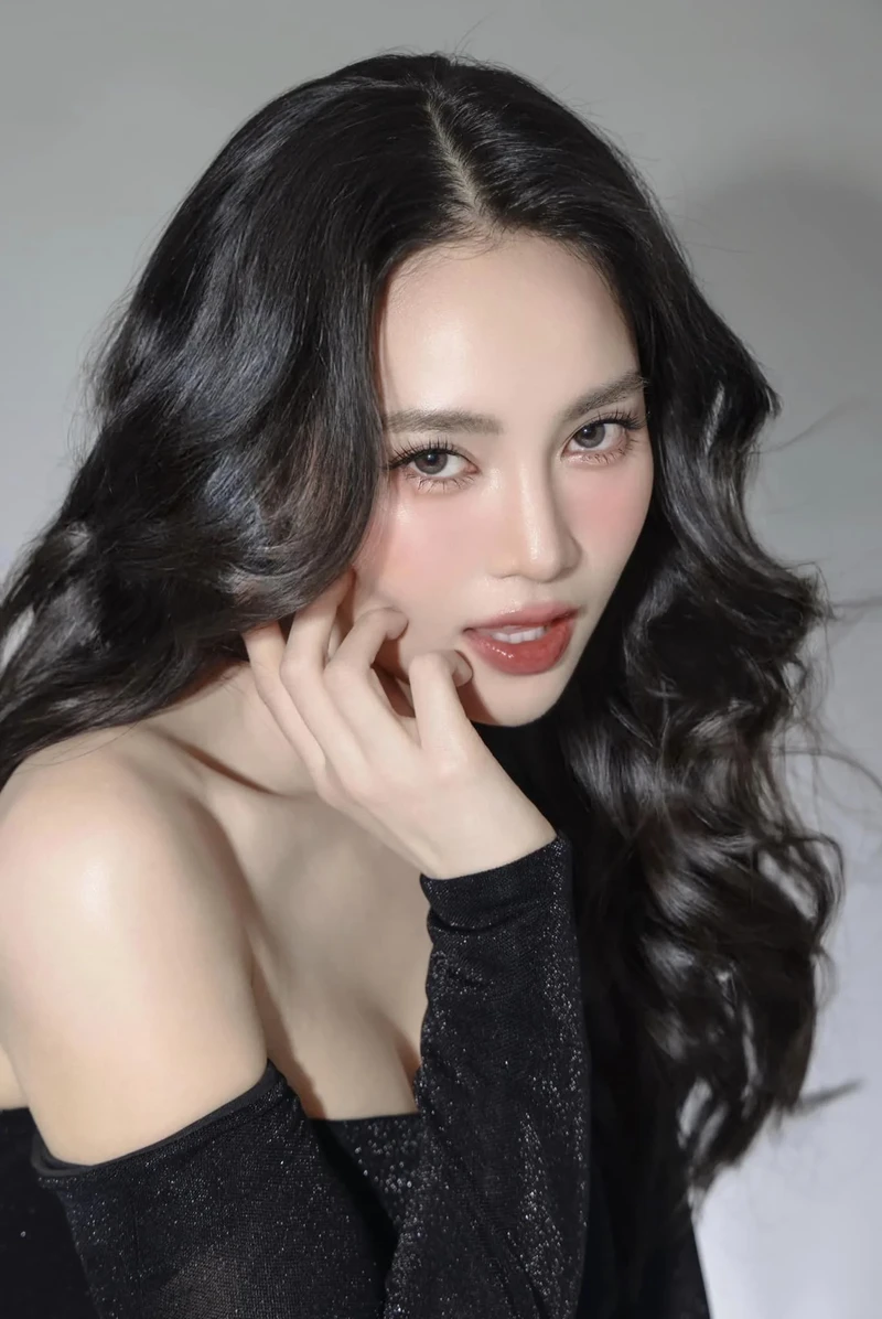 Khám phá hình xăm độc đáo của Ninh Dương Lan Ngọc khi mặc bikini