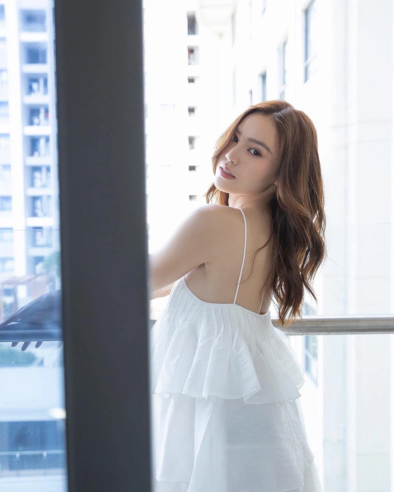 Ngô Kiến Huy và Ninh Dương Lan Ngọc cùng nhau tỏa sáng trong bikini