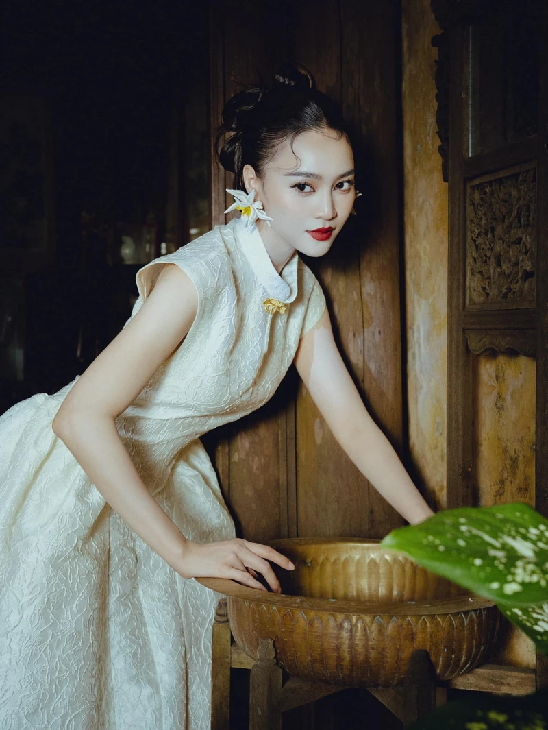 Khám phá tiểu sử diễn viên Lan Ngọc và những hình ảnh bikini nổi bật