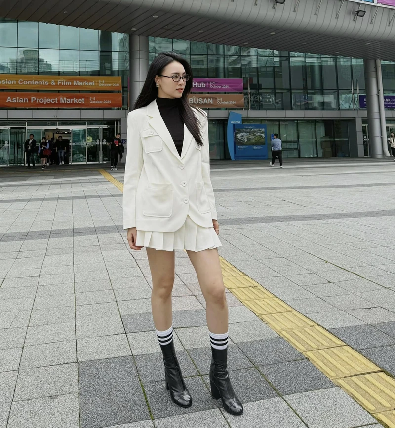 Ninh Dương Lan Ngọc mặc bikini, khoe vẻ đẹp quyến rũ