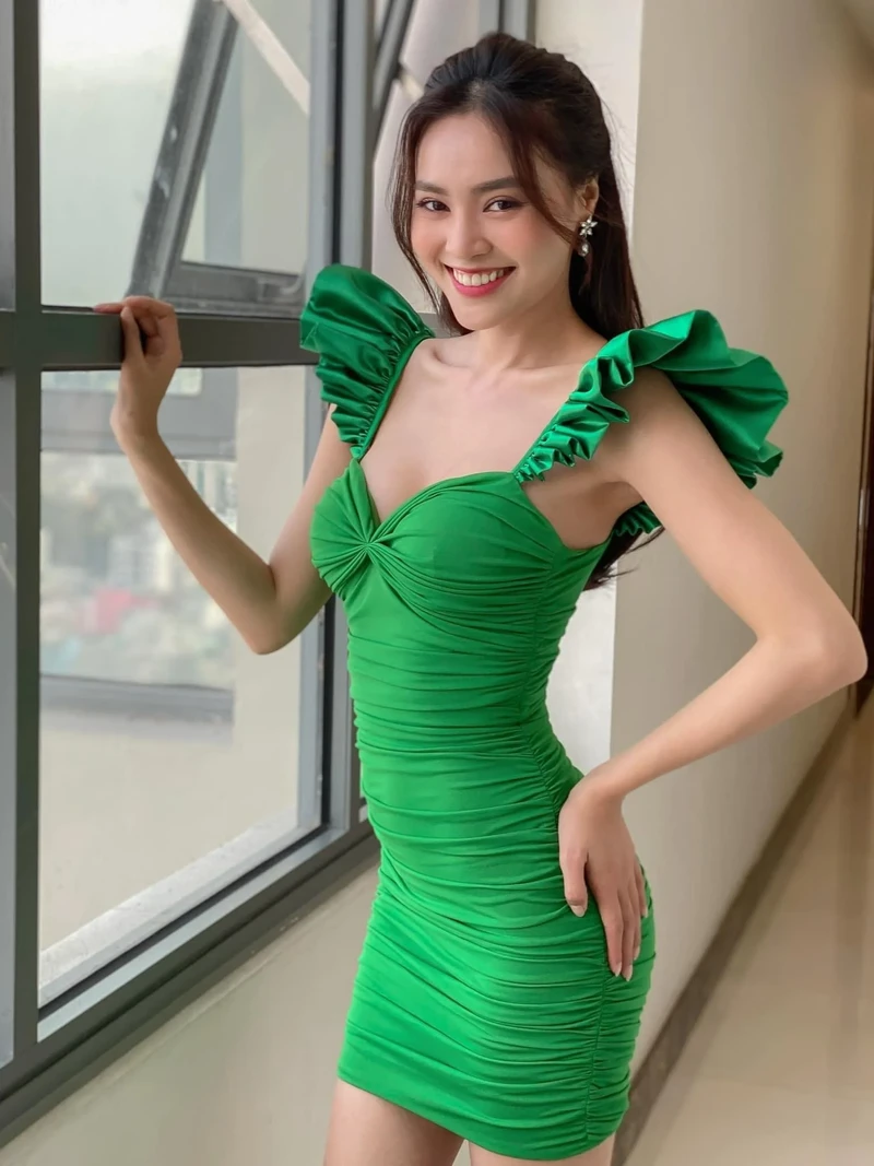 Ninh Dương Lan Ngọc và Chi Dân, cặp đôi hoàn hảo trong bikini