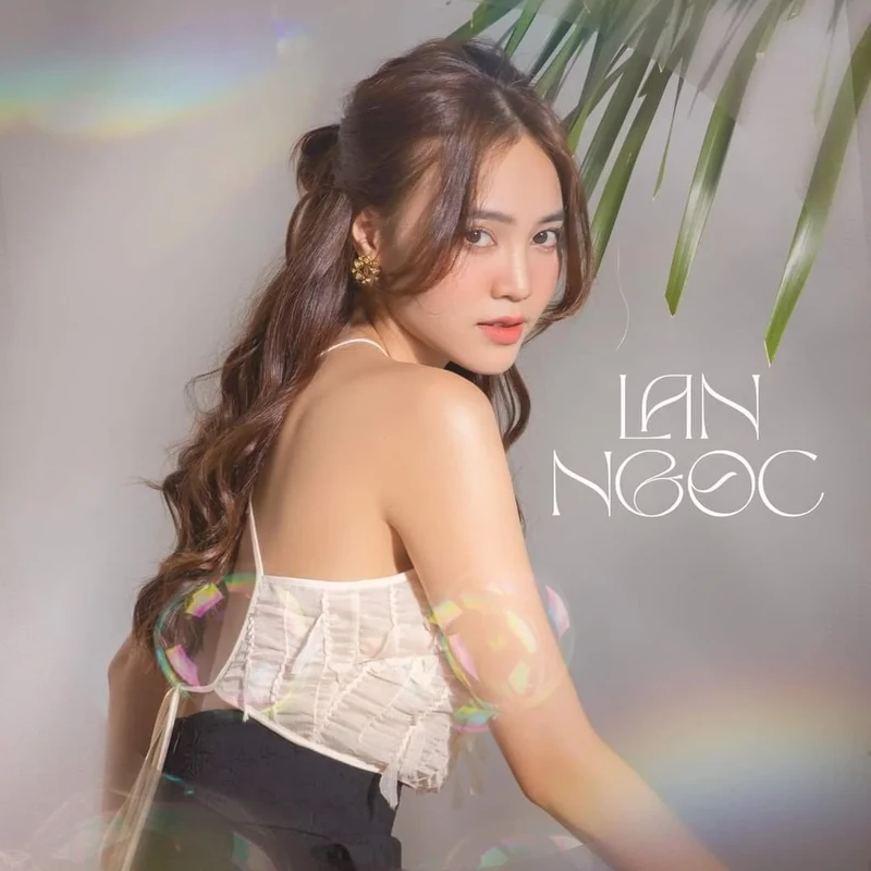 Lan Ngọc và Chi Dân, cặp đôi đáng yêu trong bộ bikini