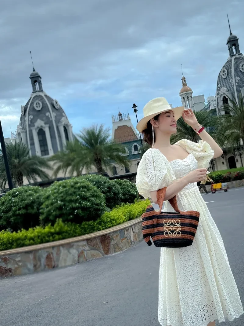 Gia đình nghệ sĩ Minh Hằng luôn tràn đầy yêu thương Gia đình nghệ sĩ Minh Hằng luôn tràn đầy yêu thương