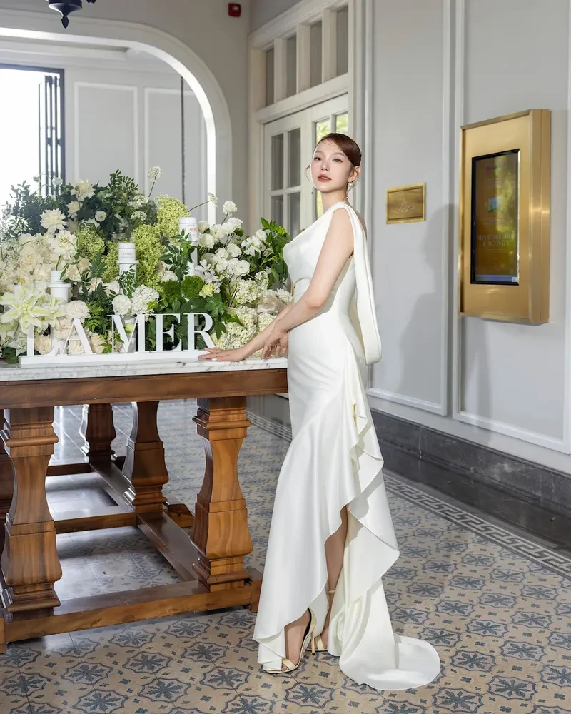 Minh Hằng chụp ảnh cưới luôn mang đến những khoảnh khắc đẹp Minh Hằng chụp ảnh cưới luôn mang đến những khoảnh khắc đẹp