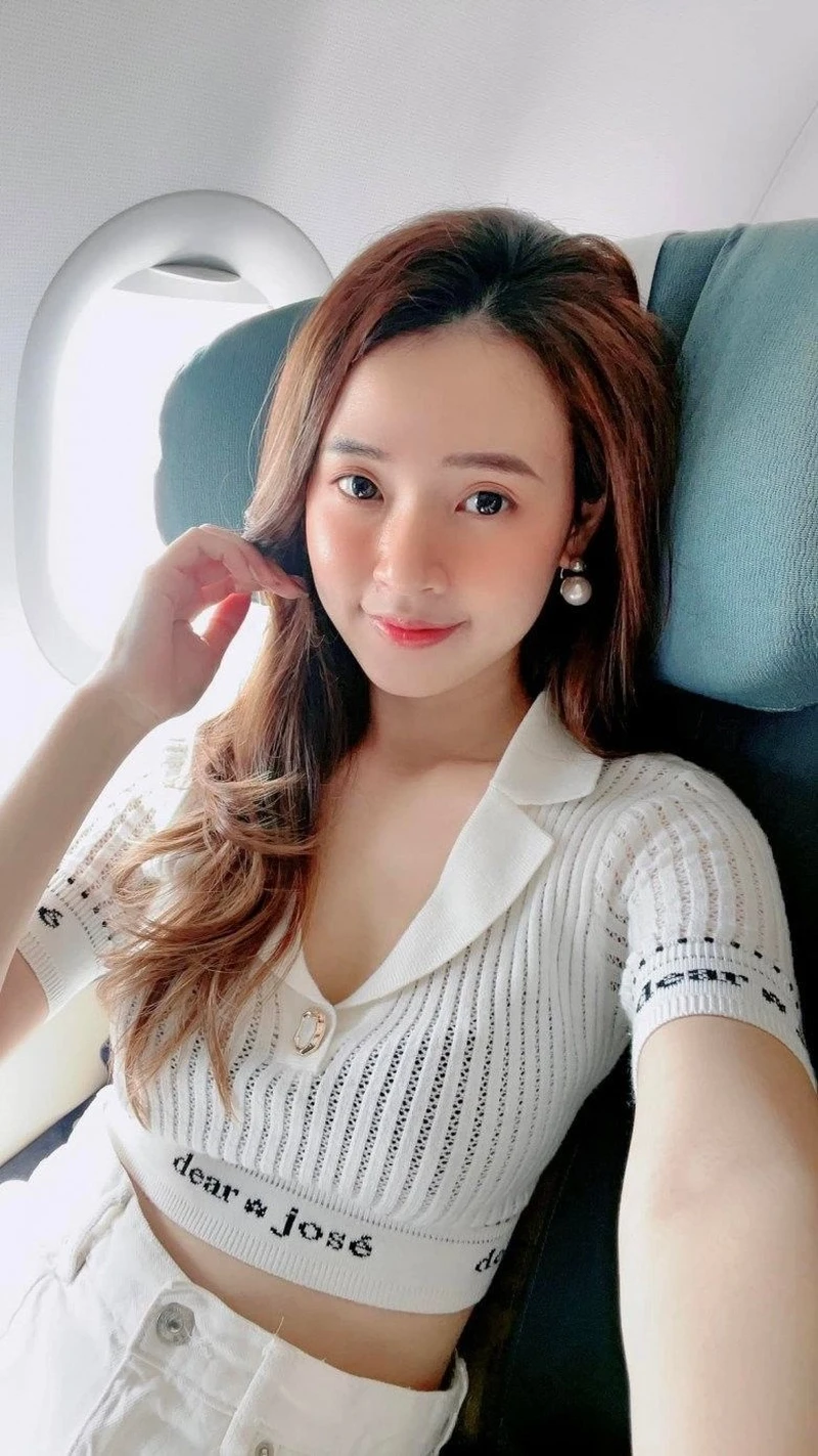 Midu yêu ai là câu hỏi được nhiều fan quan tâm