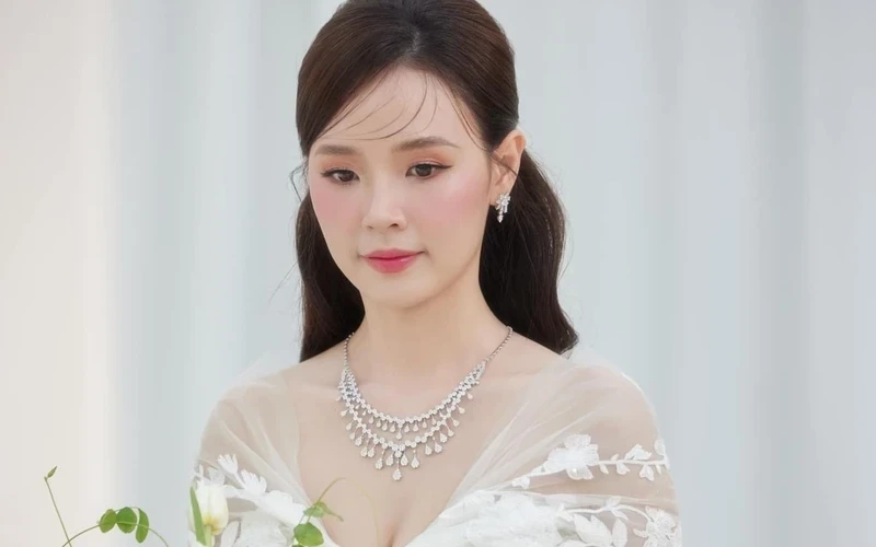 Chi Dân yêu Midu là câu chuyện tình đẹp trong showbiz