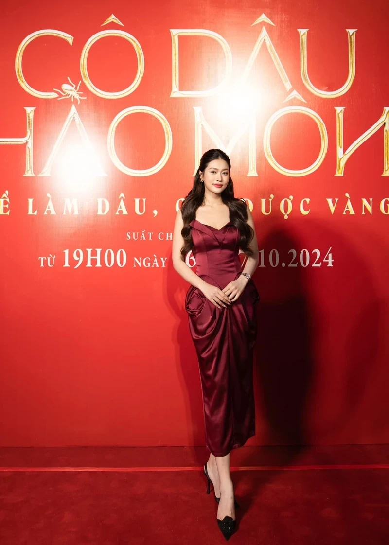 Khoảnh khắc đăng quang của Thiên Ân tại Miss Grand Vietnam