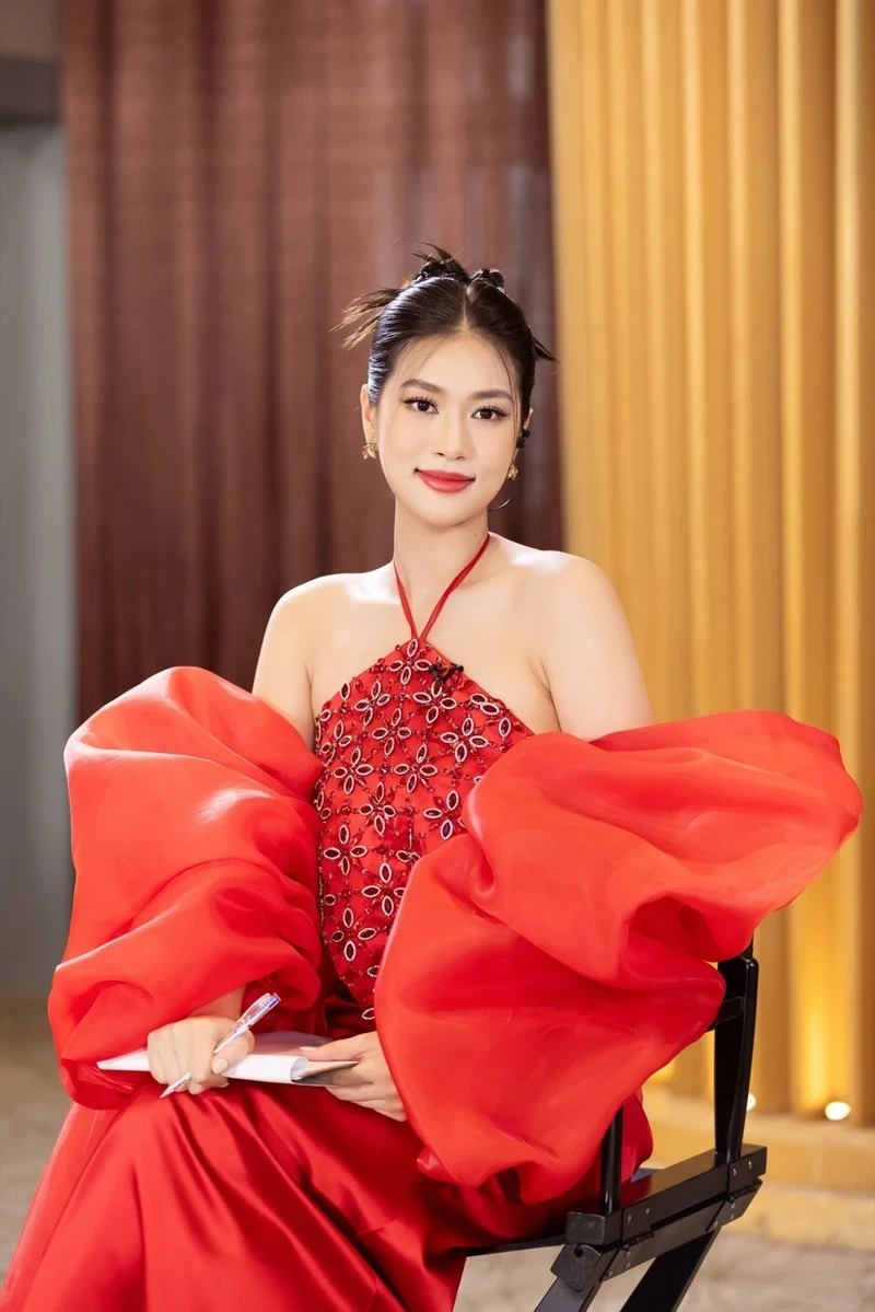 Đoàn Thiên Ân ghi dấu ấn với màn thi áo tắm đầy quyến rũ