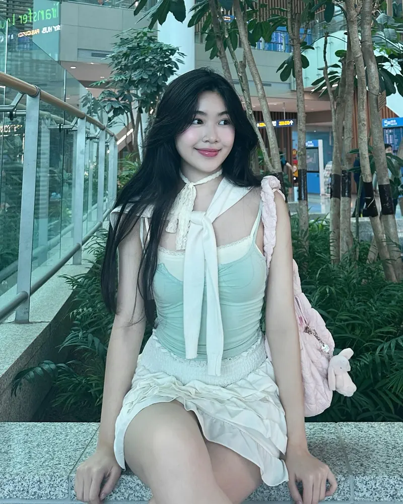 Con gái Quyền Linh chụp cam thường iPhone, nét đẹp chân thật được yêu thích Con gái Quyền Linh chụp cam thường iPhone, nét đẹp chân thật được yêu thích