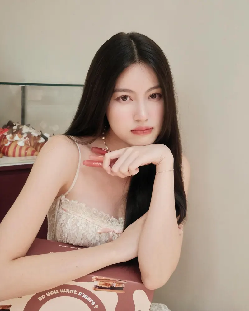 Bí quyết chụp ảnh cận mặt cho nữ, bạn gái Hieuthuhai chia sẻ Bí quyết chụp ảnh cận mặt cho nữ, bạn gái Hieuthuhai chia sẻ