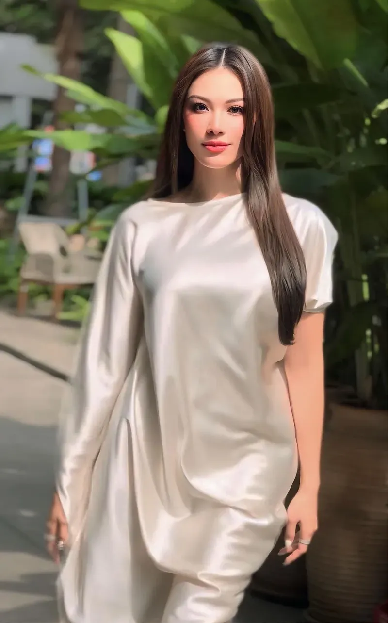 Ca sĩ Kim Duyên thể hiện tài năng âm nhạc đầy ấn tượng Ca sĩ Kim Duyên thể hiện tài năng âm nhạc đầy ấn tượng