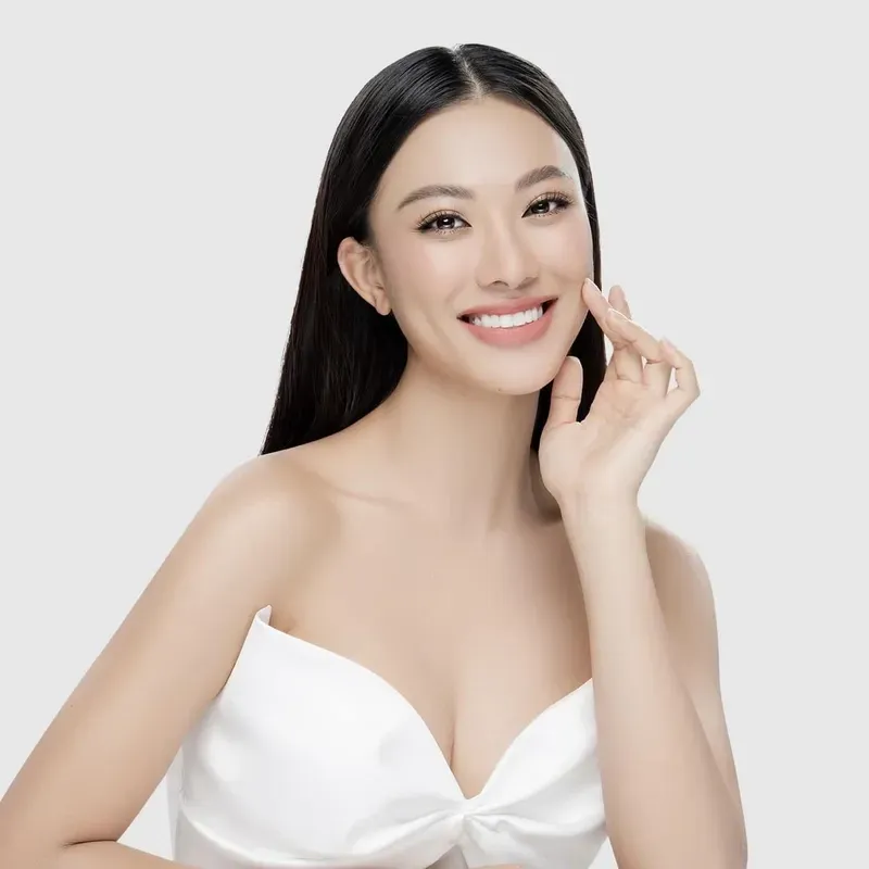 Vương miện Miss Supranational mang đến niềm tự hào cho Kim Duyên Vương miện Miss Supranational mang đến niềm tự hào cho Kim Duyên