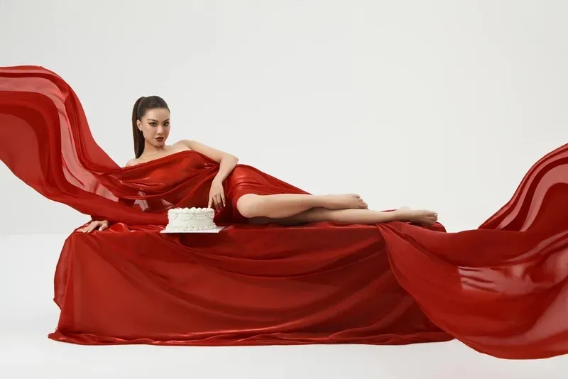 Kim Duyên vương miện giúp cô tỏa sáng trong các sự kiện Kim Duyên vương miện giúp cô tỏa sáng trong các sự kiện