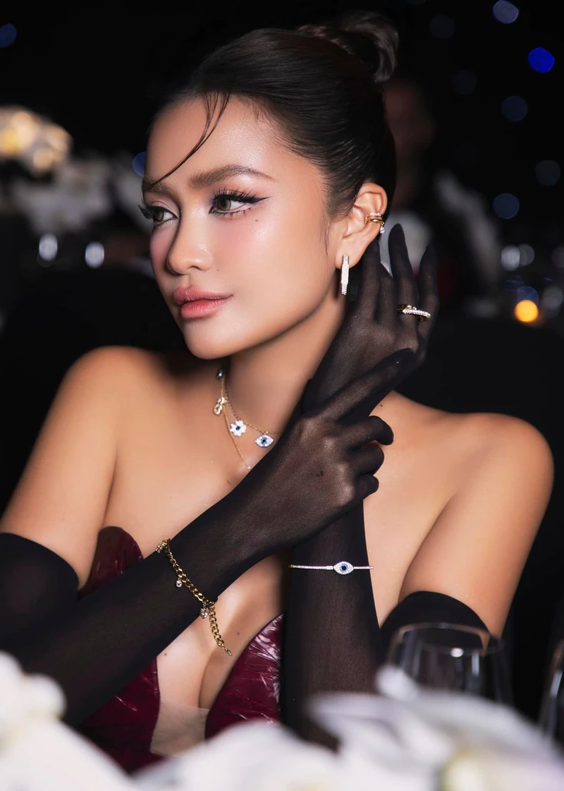 Ngoc Châu hoa hậu là niềm tự hào của nền văn hóa Việt Nam Ngoc Châu hoa hậu là niềm tự hào của nền văn hóa Việt Nam