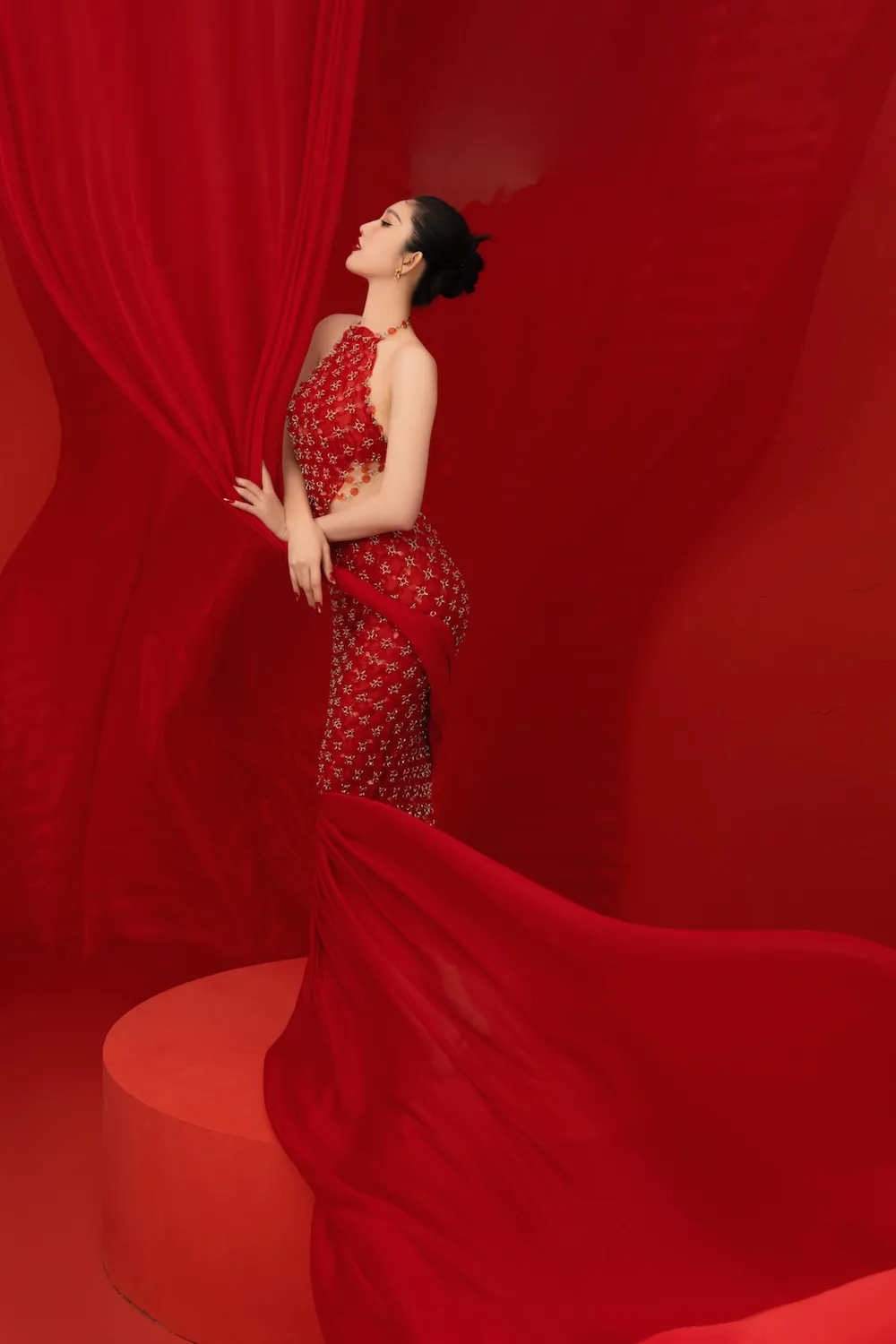 Cùng chiêm ngưỡng vẻ đẹp quyến rũ của Thuý Ngân trong bộ bikini tôn dáng Cùng chiêm ngưỡng vẻ đẹp quyến rũ của Thuý Ngân trong bộ bikini tôn dáng