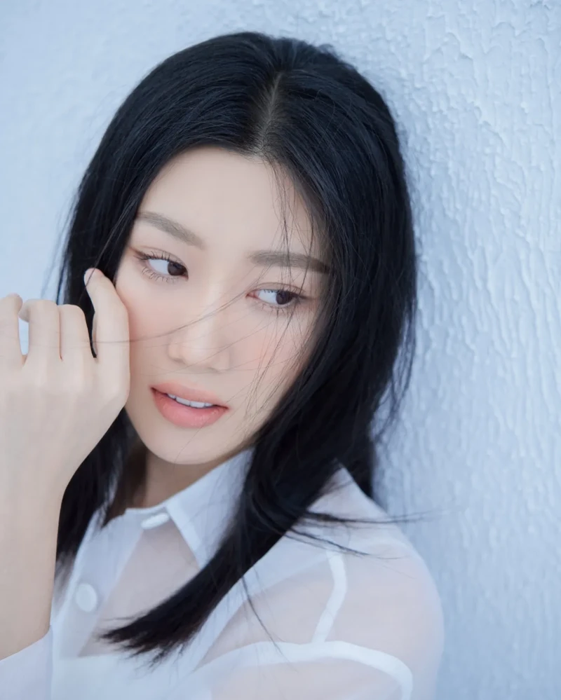 Sự kết hợp đầy sáng tạo của Lan Ngọc và Thuý Ngân mang lại những sản phẩm nghệ thuật đặc sắc Sự kết hợp đầy sáng tạo của Lan Ngọc và Thuý Ngân mang lại những sản phẩm nghệ thuật đặc sắc