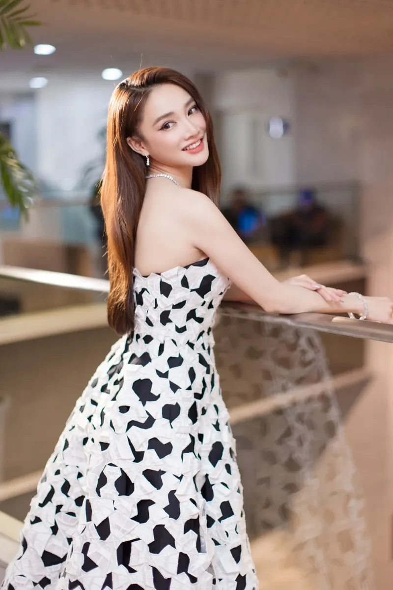 Ảnh Trường Giang Nhã Phương là những khoảnh khắc đáng nhớ Ảnh Trường Giang Nhã Phương là những khoảnh khắc đáng nhớ