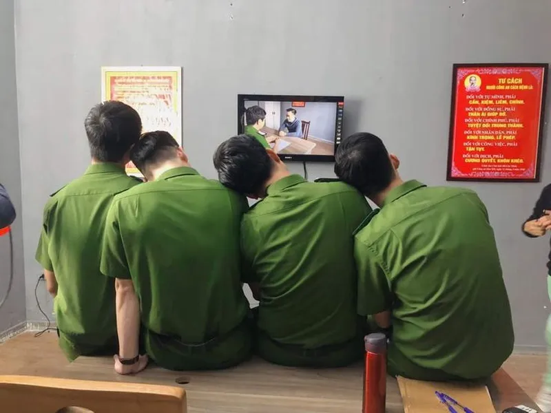 Gọi công an meme khiến bạn không thể nhịn cười Gọi công an meme khiến bạn không thể nhịn cười