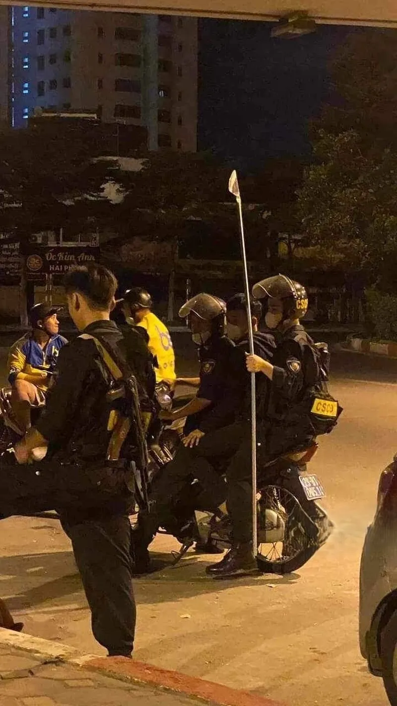 Police cat meme dễ thương khiến bạn không thể rời mắt Police cat meme dễ thương khiến bạn không thể rời mắt