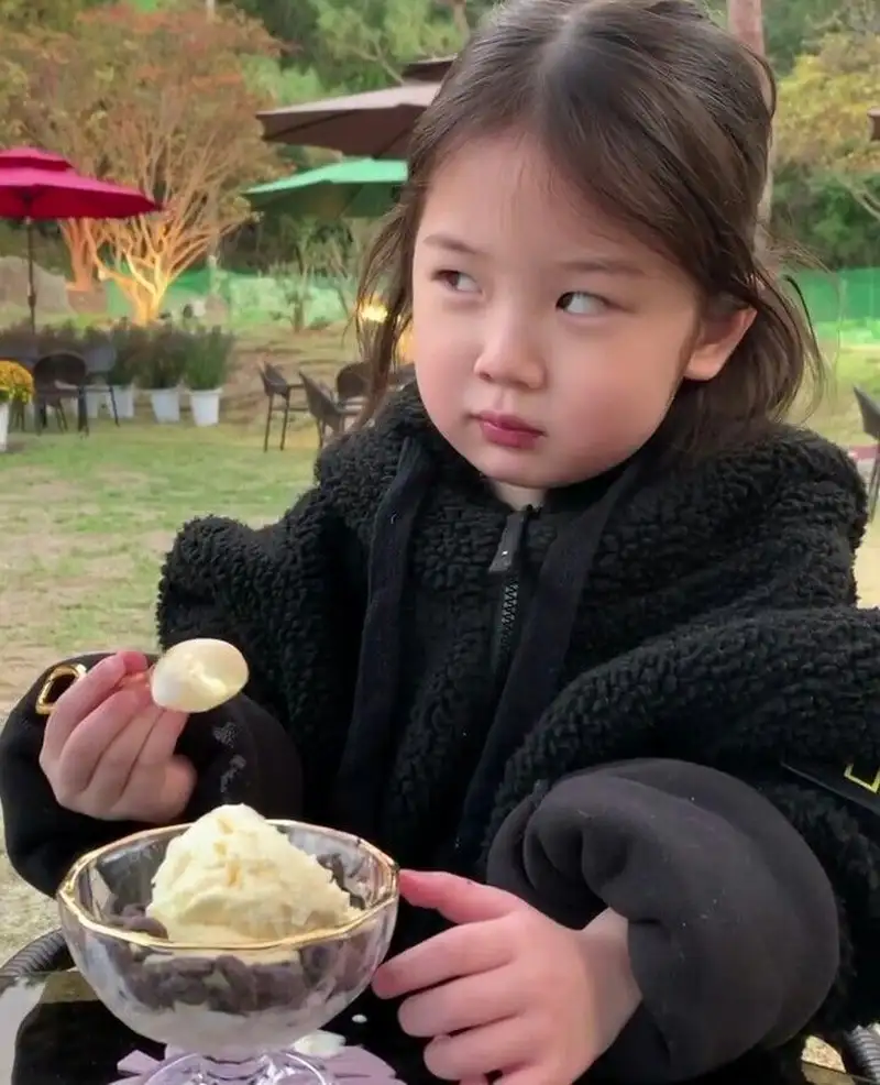 Ảnh em bé meme dễ thương khiến bạn không thể quên Ảnh em bé meme dễ thương khiến bạn không thể quên