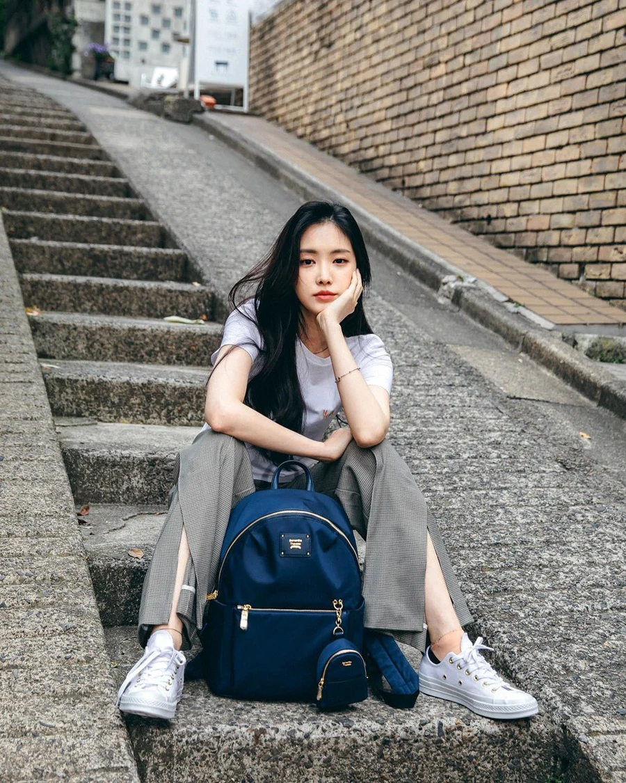 Ảnh gái xinh dáng chuẩn thể hiện sự tự tin và quyến rũ Ảnh gái xinh dáng chuẩn thể hiện sự tự tin và quyến rũ