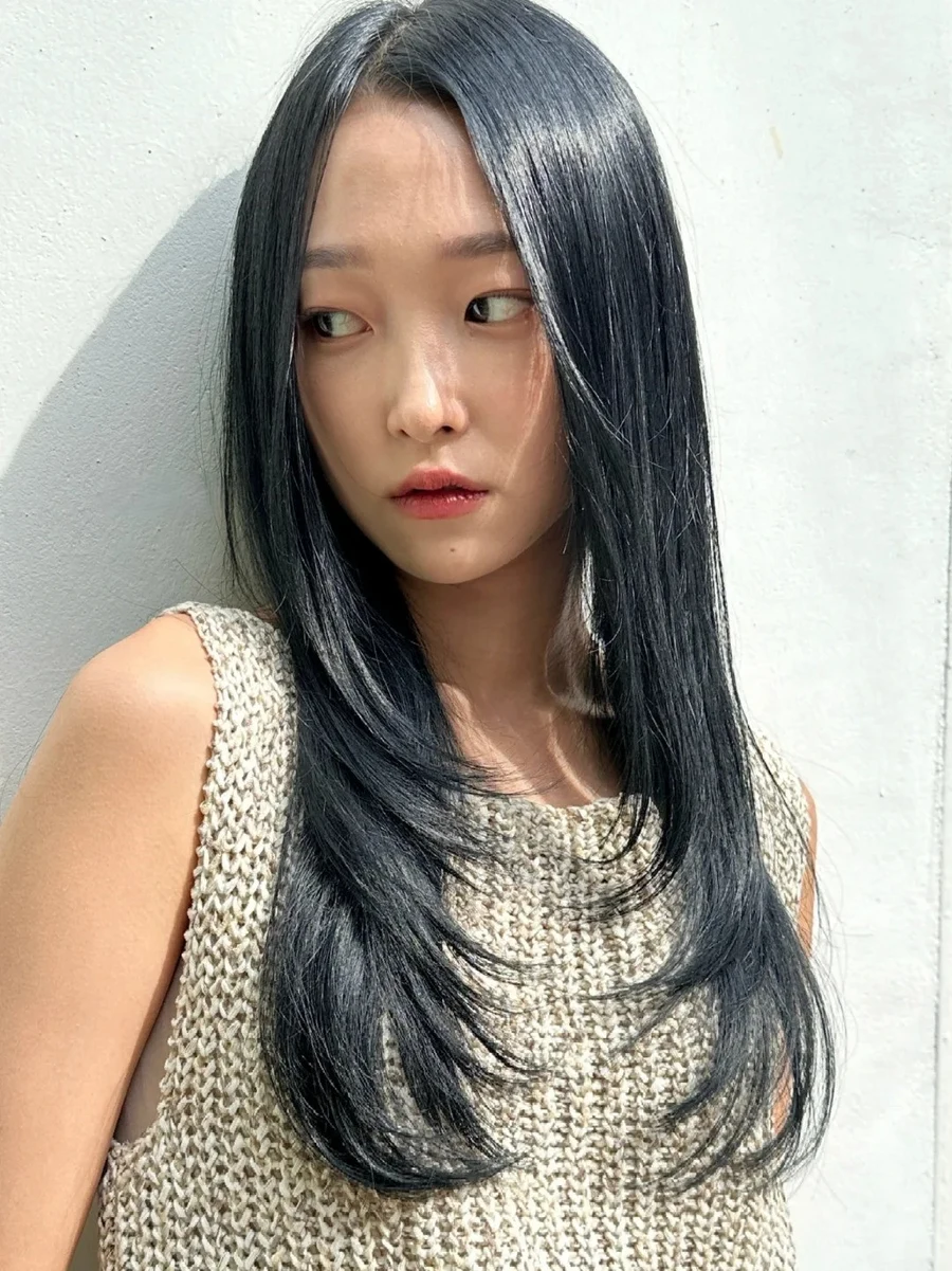 Gái xinh tóc dài dễ thương khiến mọi người cảm thấy vui vẻ Gái xinh tóc dài dễ thương khiến mọi người cảm thấy vui vẻ