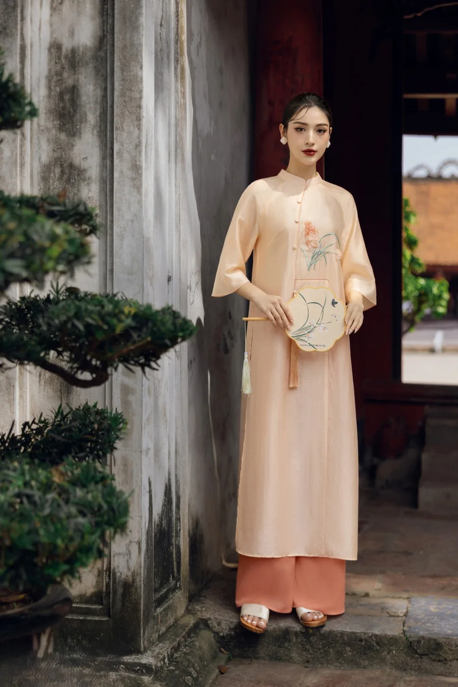 Áo dài tứ thân nữ là lựa chọn hoàn hảo cho những dịp lễ hội Áo dài tứ thân nữ là lựa chọn hoàn hảo cho những dịp lễ hội