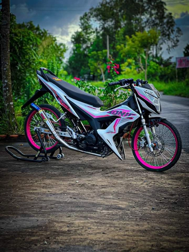 Sirius 50cc độ kiểng đỏ đen là lựa chọn hoàn hảo cho phong cách thể thao Sirius 50cc độ kiểng đỏ đen là lựa chọn hoàn hảo cho phong cách thể thao
