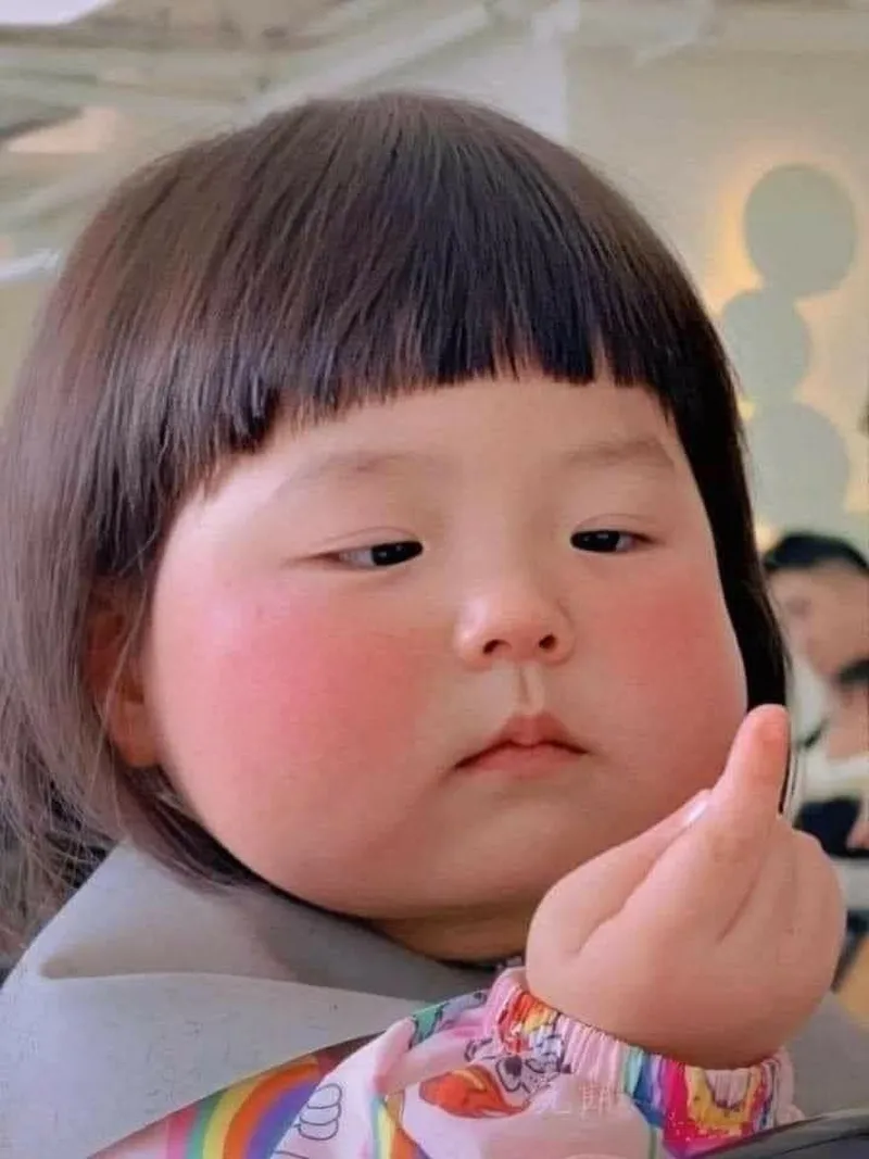 Cat face meme mang đến sự vui nhộn và đáng yêu Cat face meme mang đến sự vui nhộn và đáng yêu
