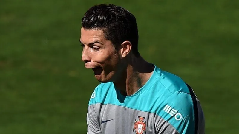 Ronaldo meme siu khiến bạn cảm thấy thích thú Ronaldo meme siu khiến bạn cảm thấy thích thú