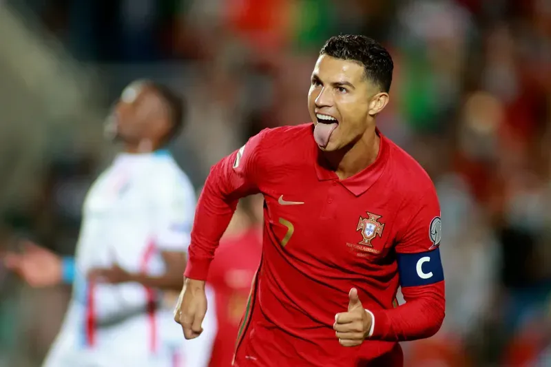 Ronaldo meme siuuu thật dễ thương và vui nhộn Ronaldo meme siuuu thật dễ thương và vui nhộn