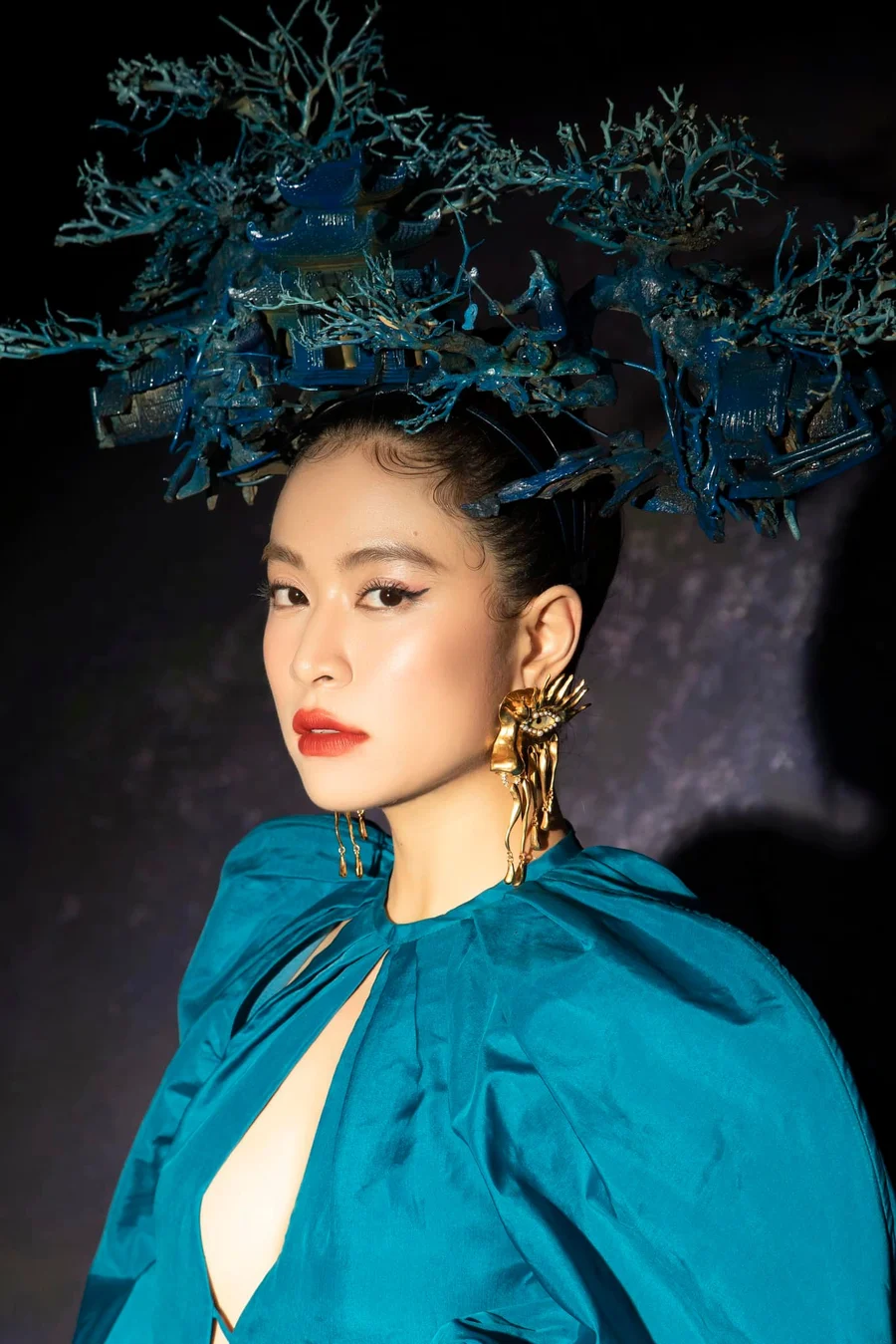Gil Lê và Hoàng Thùy Linh là cặp đôi được yêu thích trong showbiz