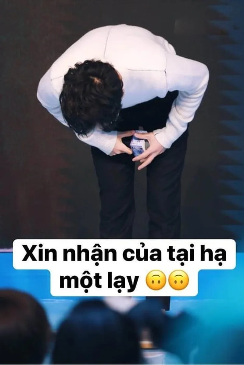 Quỳ xuống meme giúp bạn ghi lại những khoảnh khắc đáng nhớ Quỳ xuống meme giúp bạn ghi lại những khoảnh khắc đáng nhớ